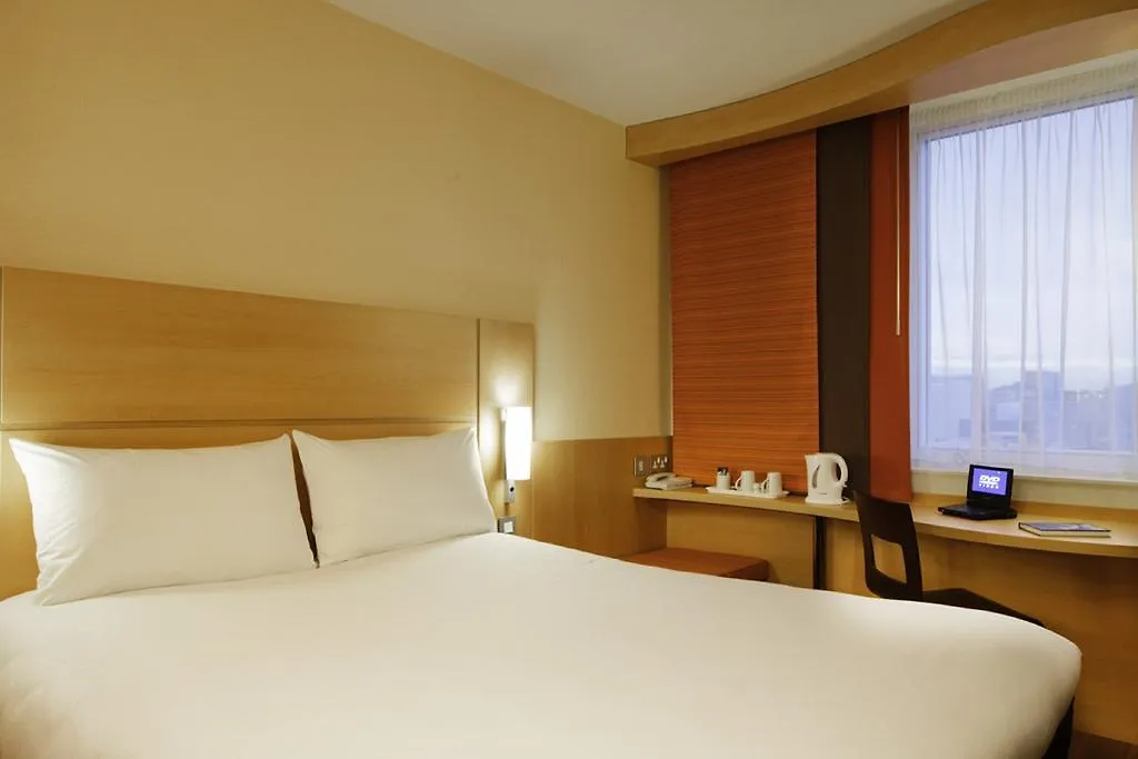 Hotel ibis London Stratford 3*,