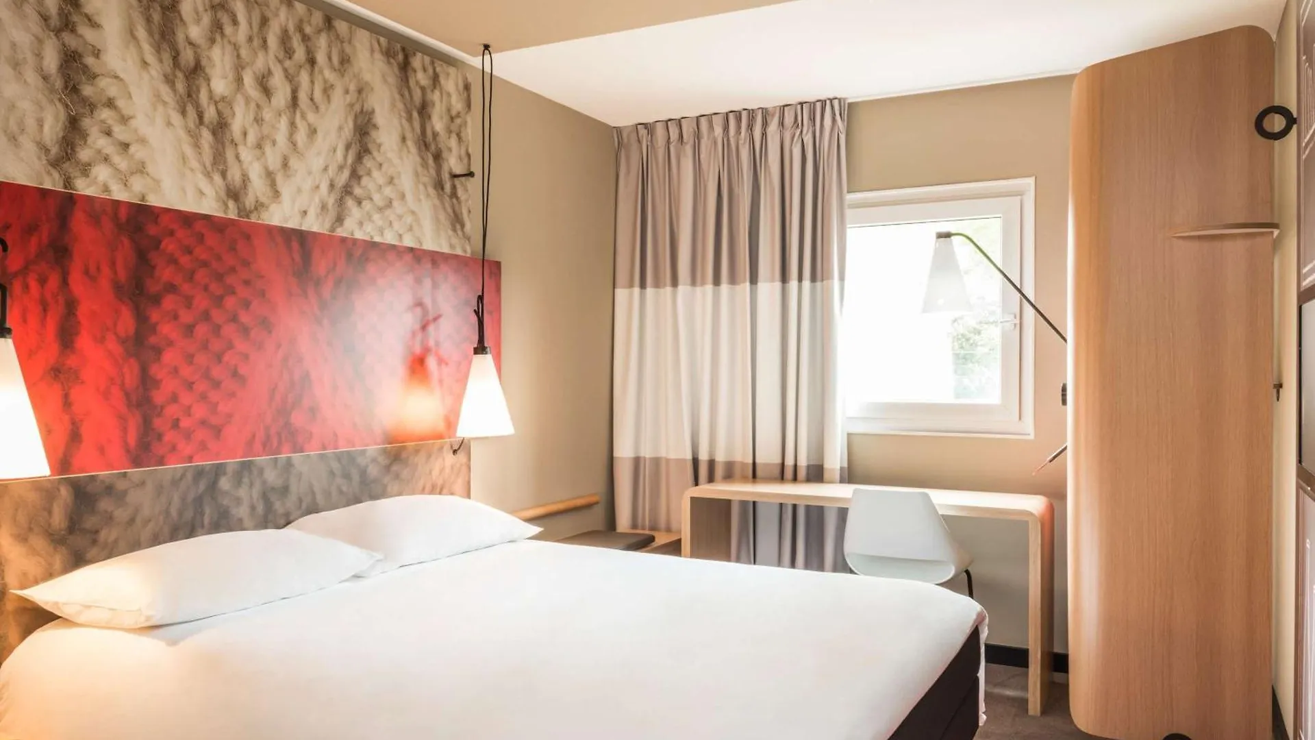 Ibis London Stratford Hotel 3*,
